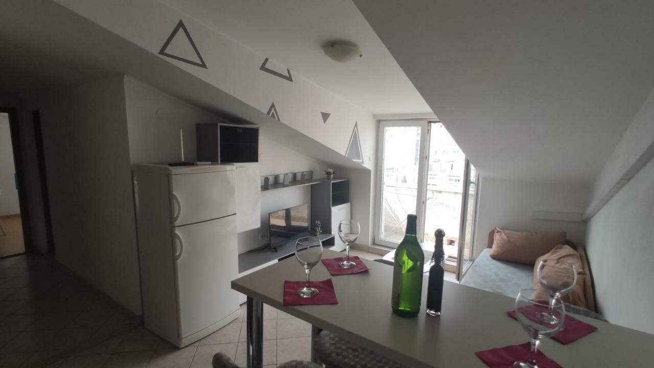 Small Northside Apartment Spalato Esterno foto